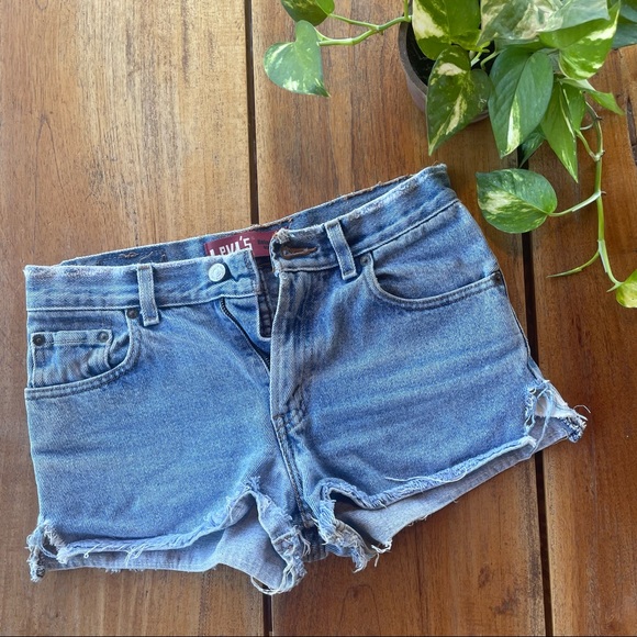 Levi's Pants - LEVIS Cutoff Shorts SIZE 27